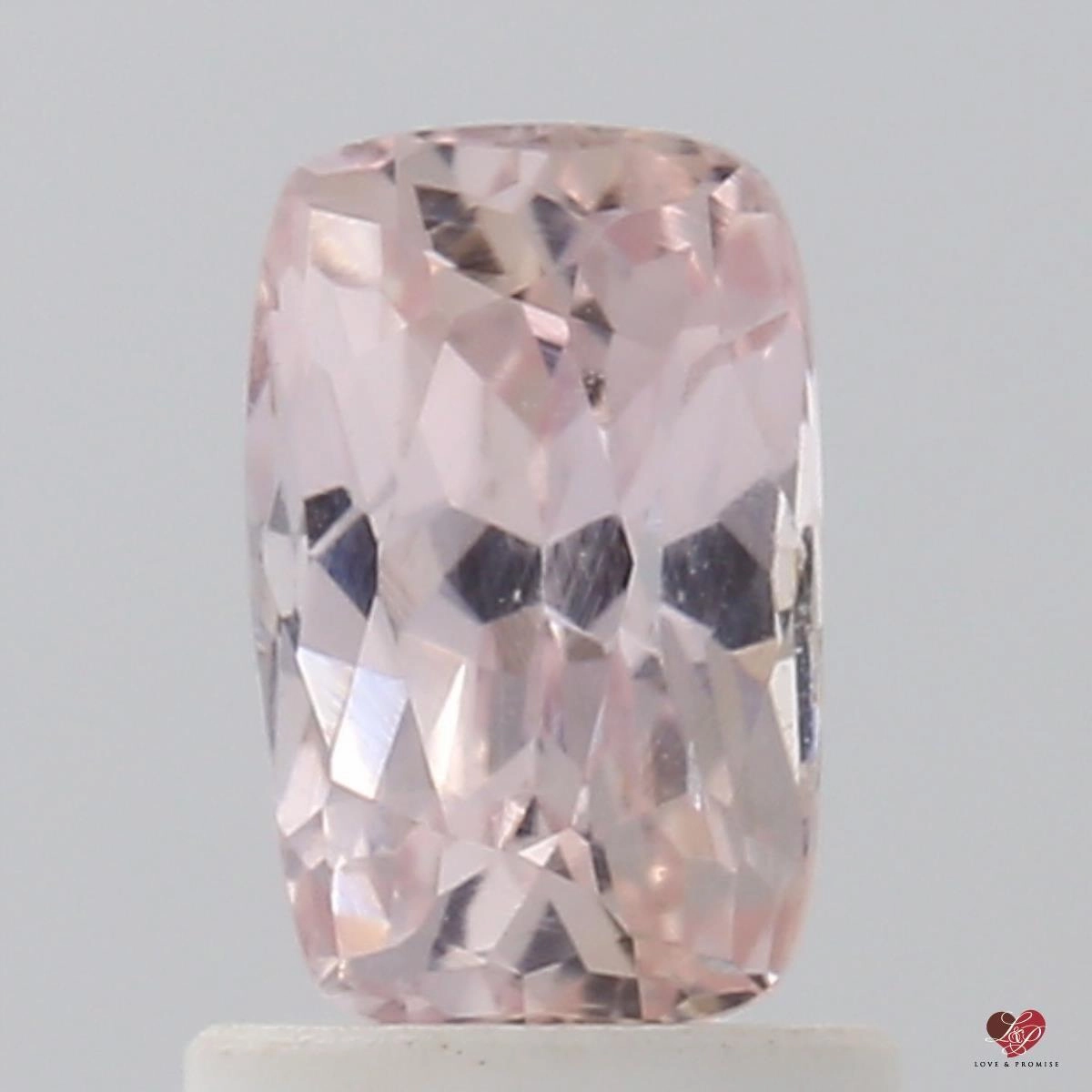 1.41cts Rectangle Cushion Light Peach Blush Champagne Sapphire