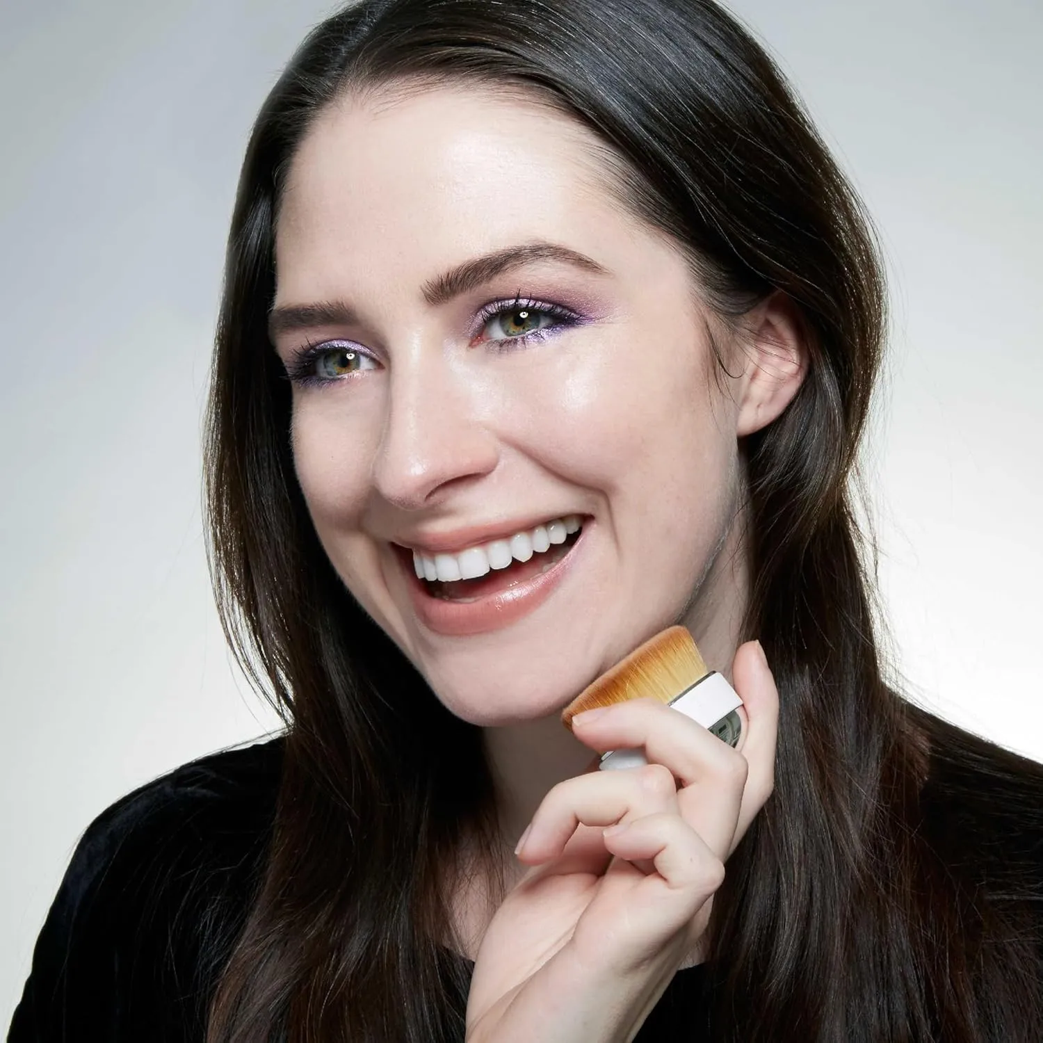 Artis Elite Palm Makeup Brush Luxury Synthetic Cosmefibre Brush Ideal For Foundation, SPF, Skincare Use With Liquids, Powders, and Creams Creates A Streak-Free Application