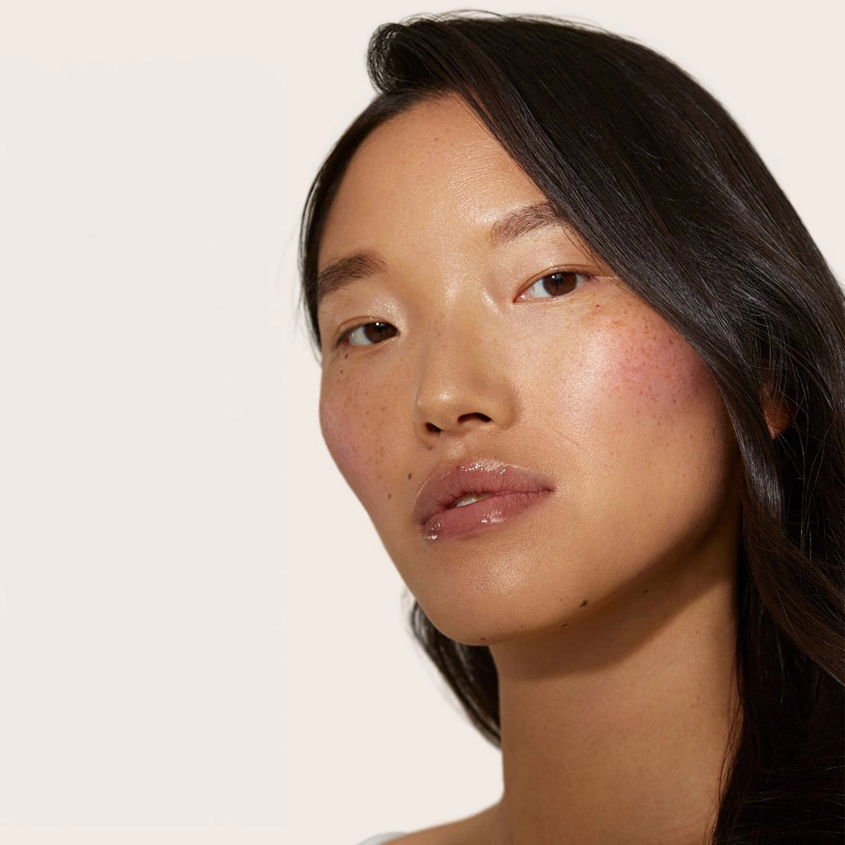 Cream Blush Mini - Scarlet