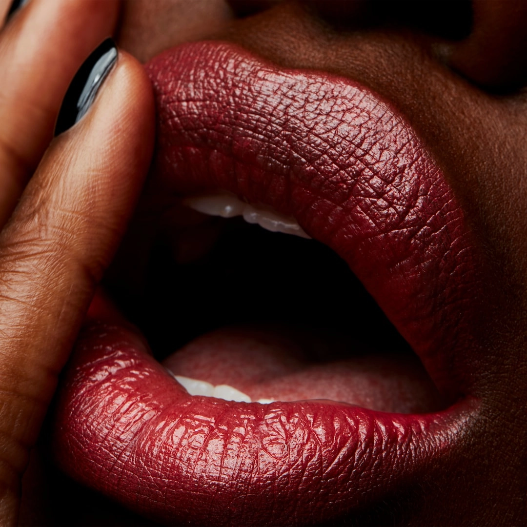 CREMESHEEN LIPSTICK