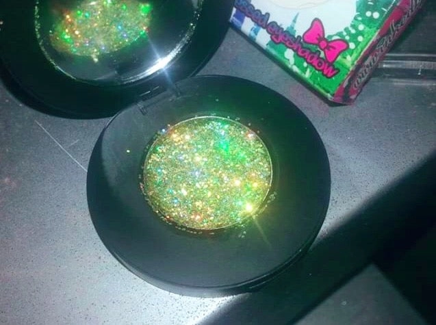 ELECTRIC LIME! *UV* Chunky Iridescent Glamdoll Glitter