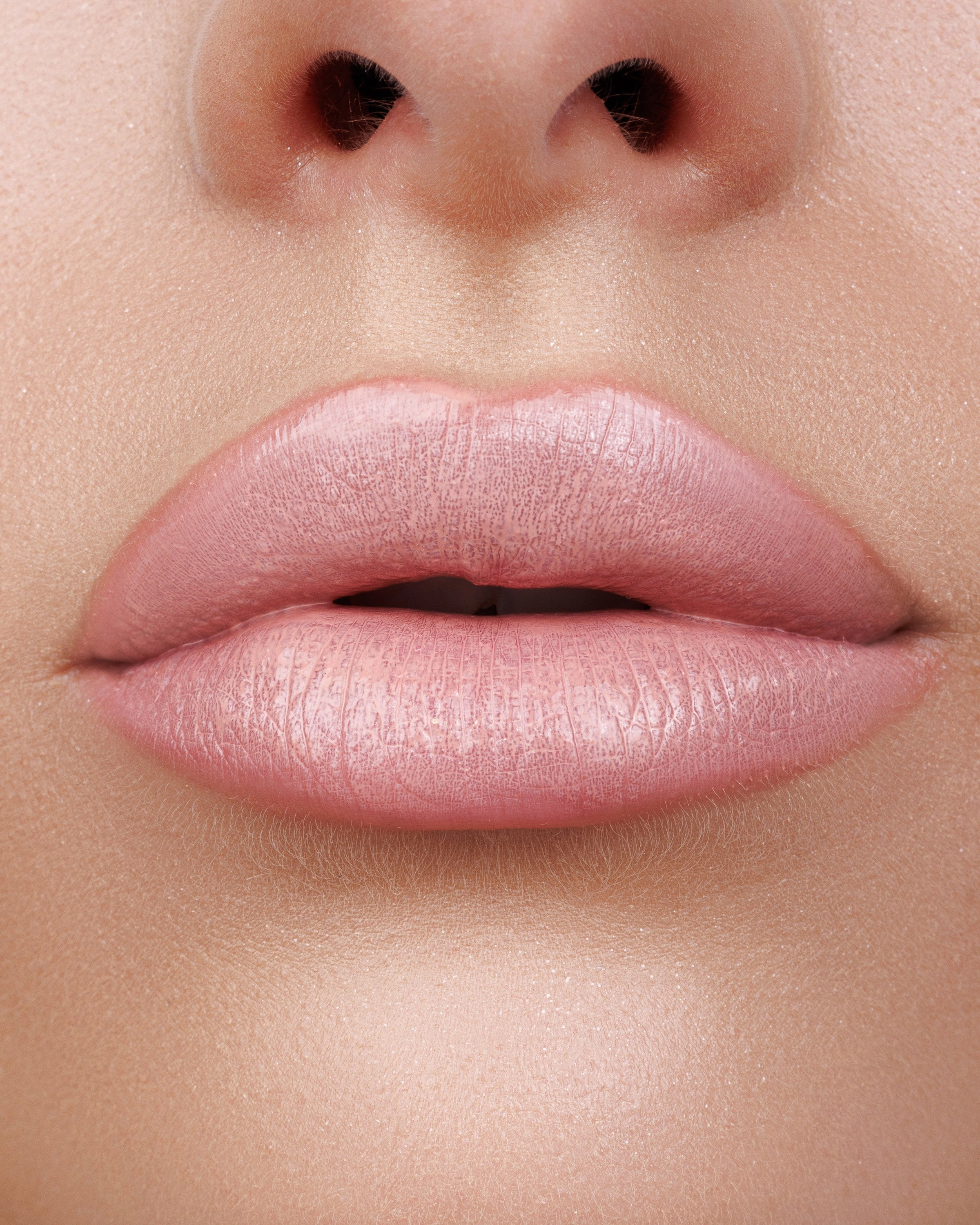 GLOSSY LIPSTICK