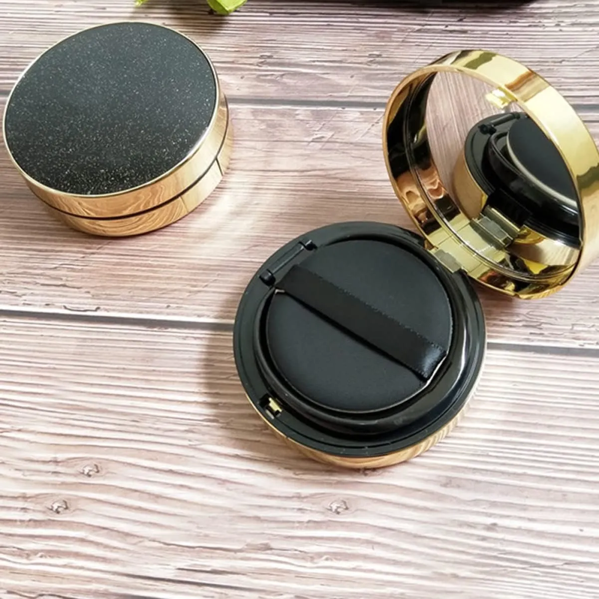 Healifty Cushion Sponge Makeup Liquid Trip Portable Container Travel With Diy Loose Puff Outdoor Empty Bb Foundation Blusher Compact up Holder Case Two-layers for Round