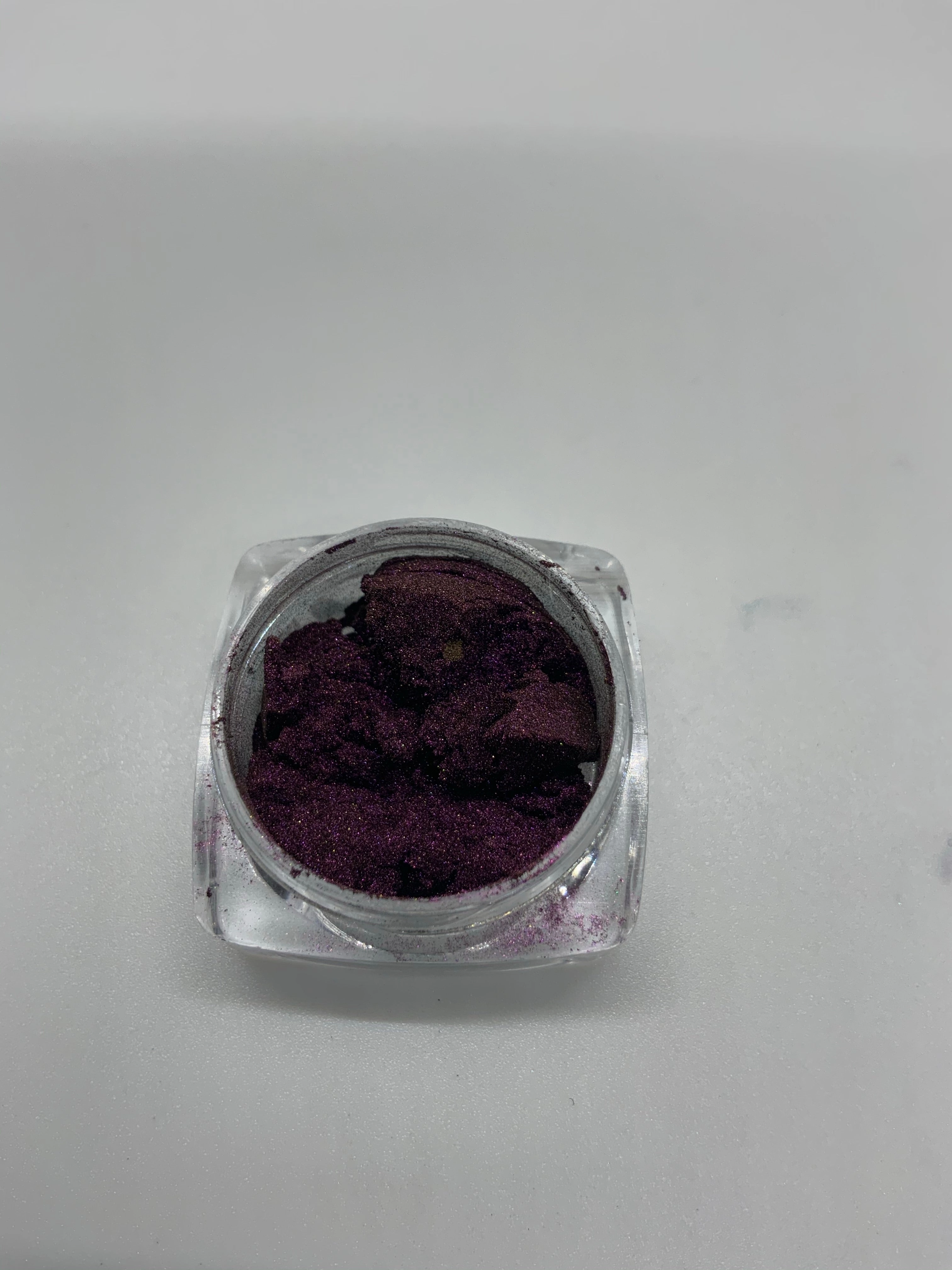 Huntress flakes and pigments