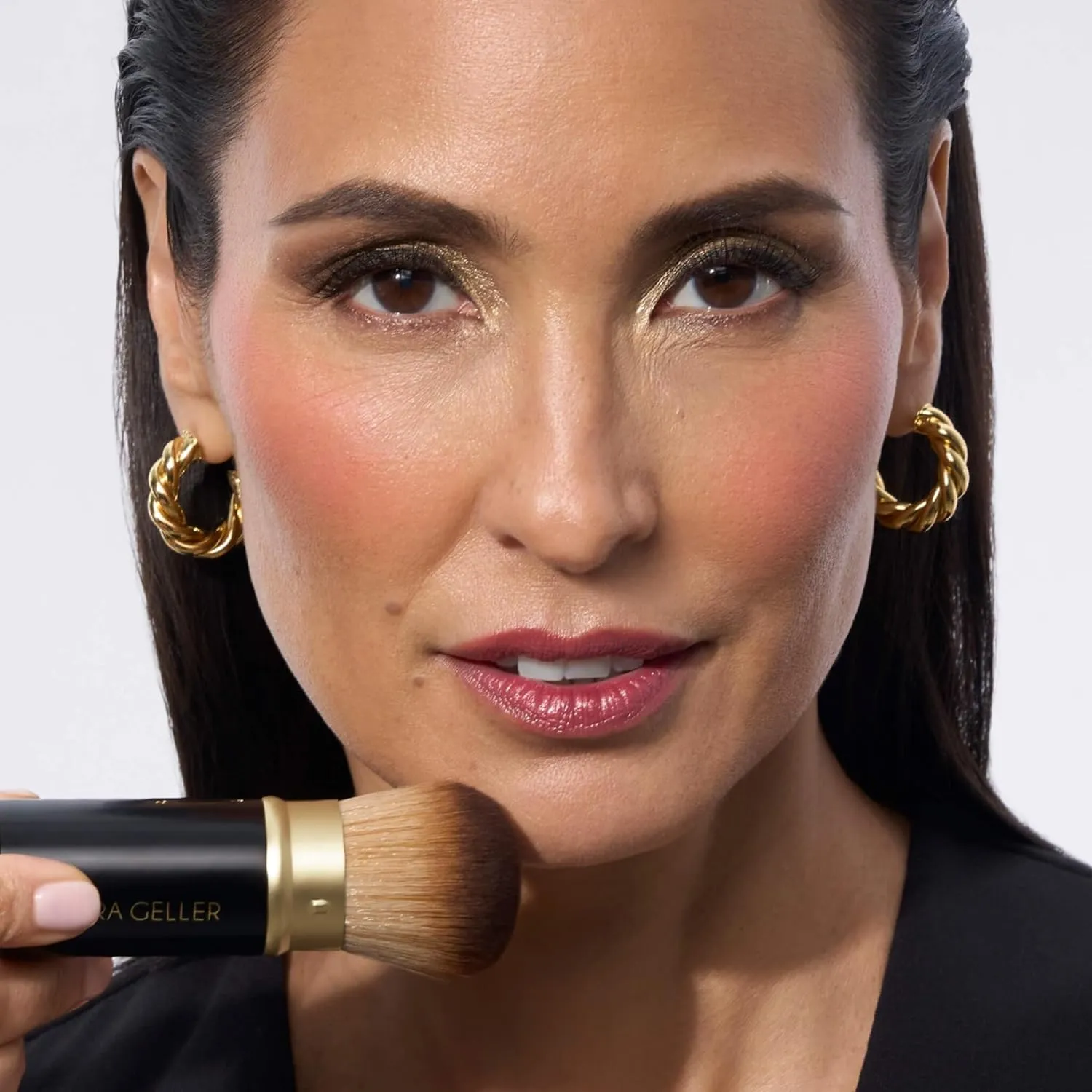 LAURA GELLER NEW YORK Retractable Airbrush Kabuki Brush for All Face Makeup & Foundation for Liquid, Cream and Powder Face Makeup With Aluminum Handle
