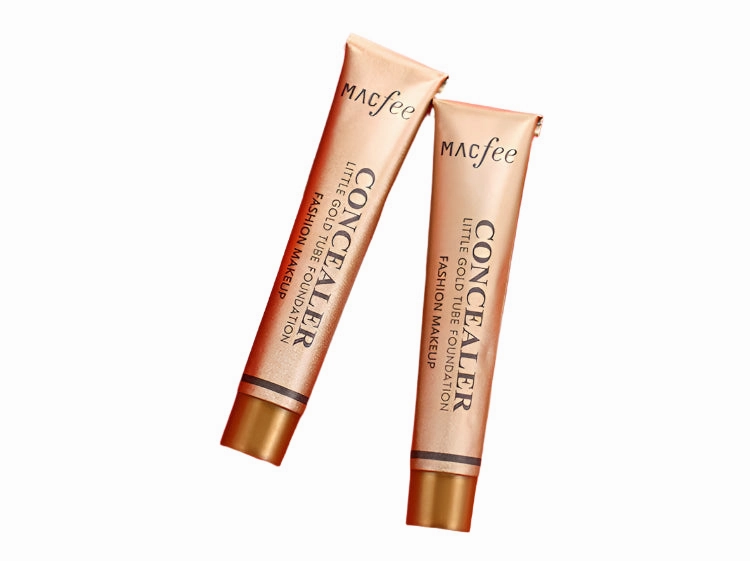 Liquid Foundation Concealer – Lightweight & Waterproof