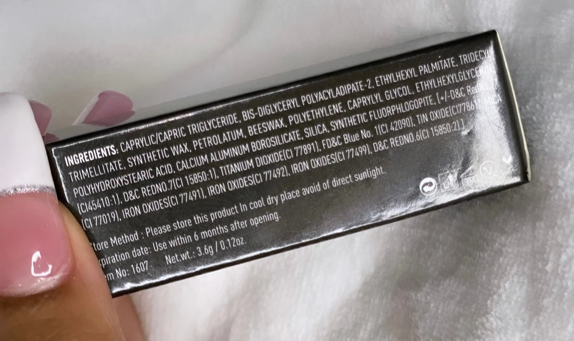 Metallic lipstick