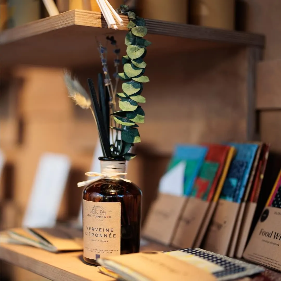 Reed Diffusers - Oil Sticks Diffuser Set with Real Dried Flowers - Reed Diffusers for Home, Bathroom & Office | Air Freshener Fragrance Sticks for Shelf Decor & Gifts by Le Petit Jardin & Co.