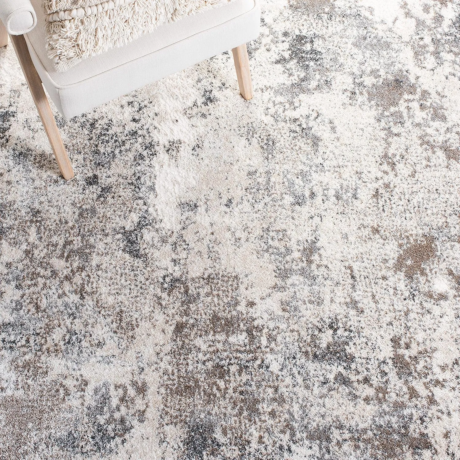 SAFAVIEH Aston Collection Area Rug - 6' x 9', Ivory & Grey, Modern Abstract Design, Non-Shedding & Easy Care, Ideal for High Traffic Areas in Living Room, Bedroom (ASN710A)