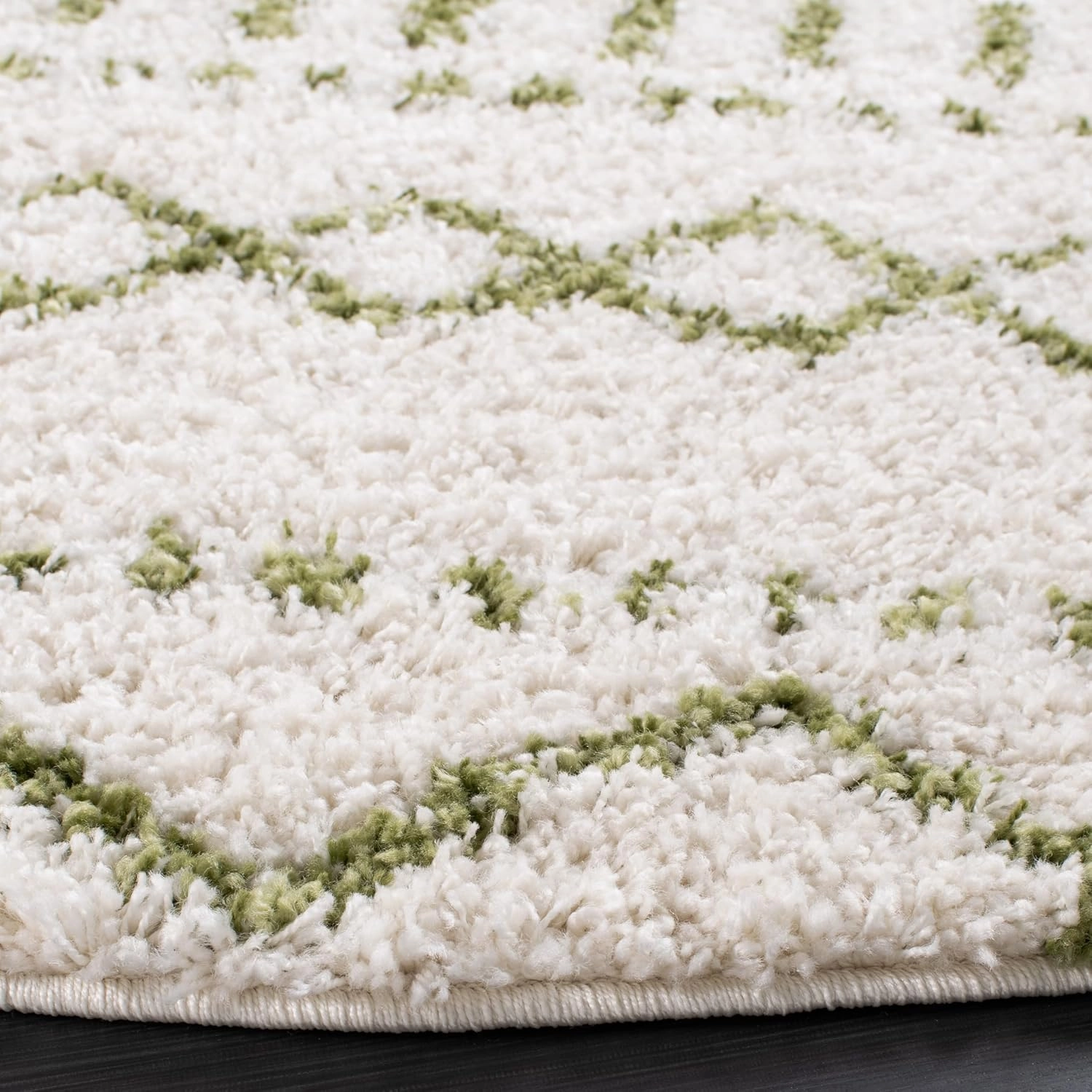 SAFAVIEH Arizona Shag Collection Runner Rug - 2'3" x 10', Ivory & Green, Moroccan Design, Non-Shedding & Easy Care, 1.6-inch Thick, Ideal for The Living Room, Bedroom, Dining Room (ASG741Y-210)