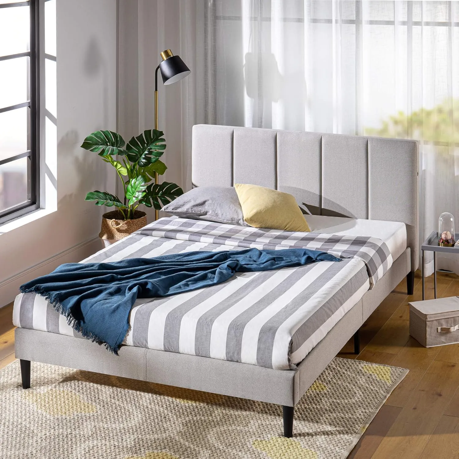 ZINUS Maddon Upholstered Platform Bed Frame with USB Ports, Mattress Foundation, Wood Slat Support, No Box Spring Needed, Easy Assembly, Beige, Full