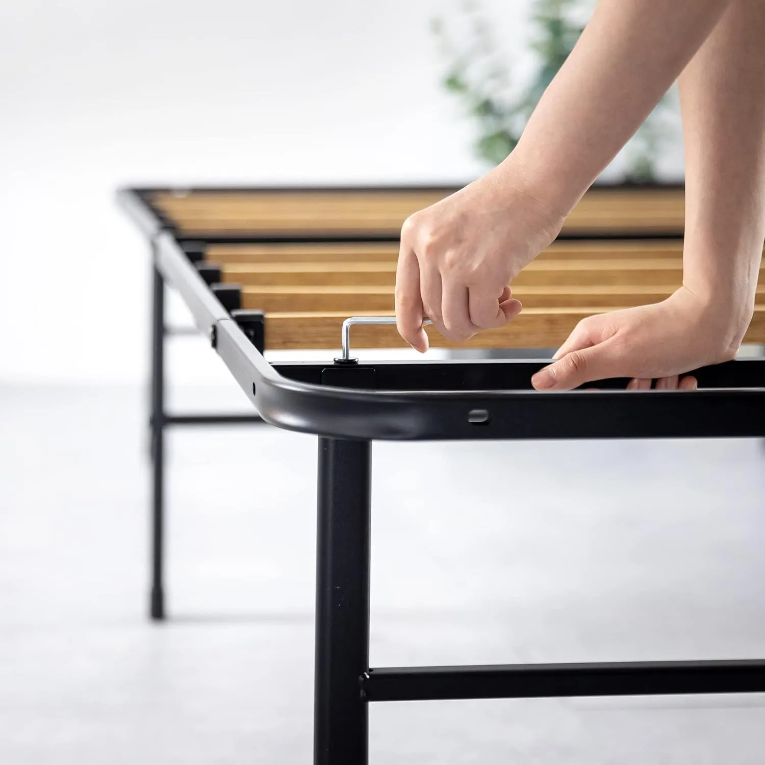 ZINUS SmartBase Essential Mattress Foundation with Bamboo Slats, Metal Platform Bed Frame, Sustainable Bamboo Slat Support, No Box Spring Needed, Easy Assembly, Full