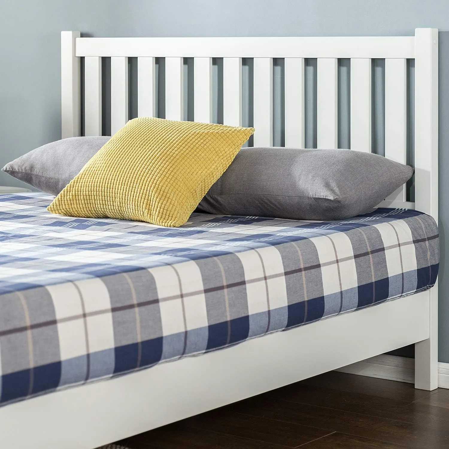 ZINUS Wen Deluxe Platform Bed Frame with Headboard Solid Foundation, Wood Slat Support, No Box Spring Needed. Easy Assembly, Queen, White