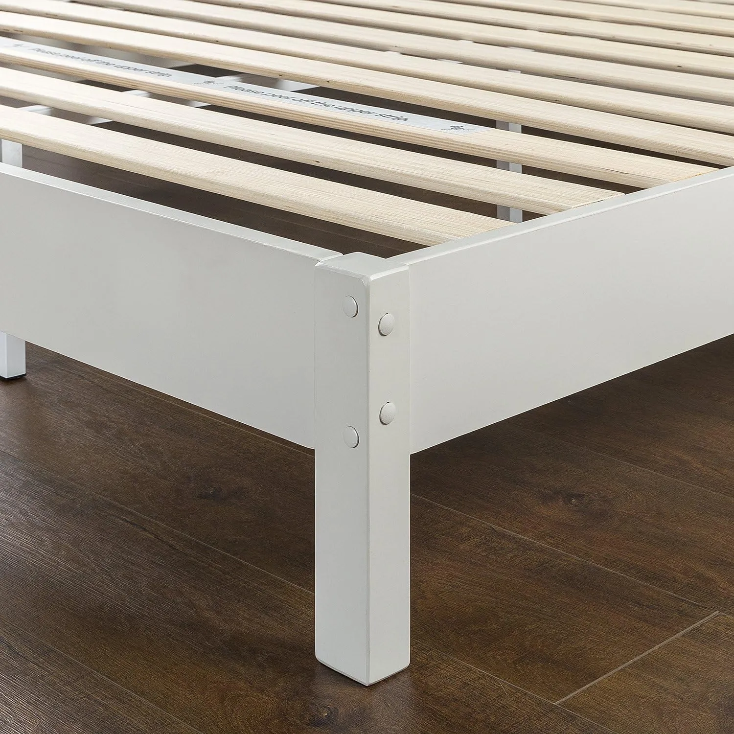 ZINUS Wen Deluxe Platform Bed Frame with Headboard Solid Foundation, Wood Slat Support, No Box Spring Needed. Easy Assembly, Queen, White