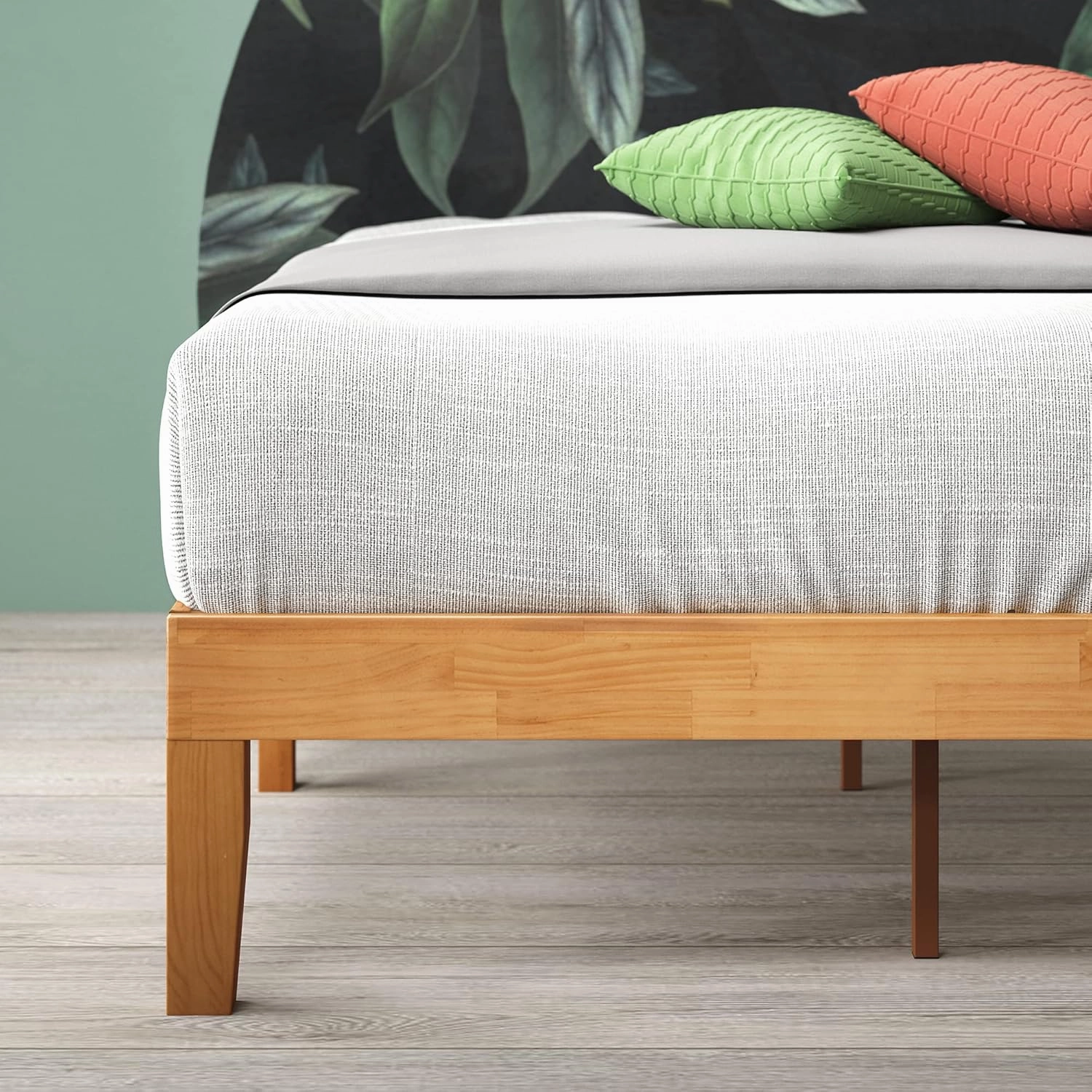 ZINUS Moiz Wood Platform Bed Frame, Wood Slat Support, No Box Spring Needed, Easy Assembly, Natural, Queen