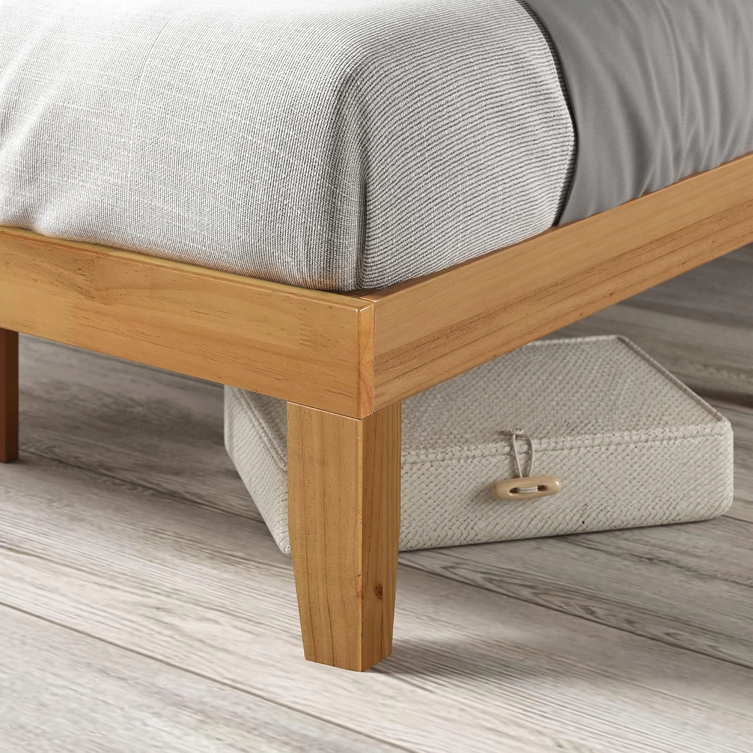ZINUS Moiz Wood Platform Bed Frame, Wood Slat Support, No Box Spring Needed, Easy Assembly, Natural, Queen