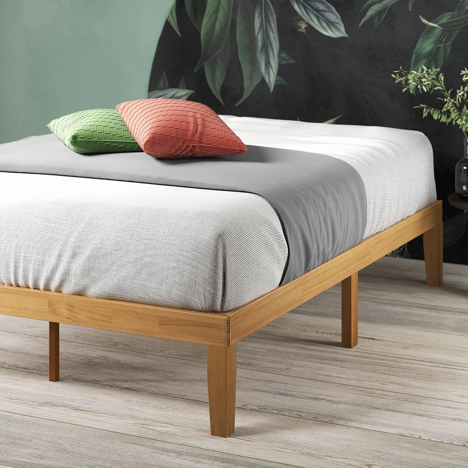 ZINUS Moiz Wood Platform Bed Frame, Wood Slat Support, No Box Spring Needed, Easy Assembly, Natural, Queen