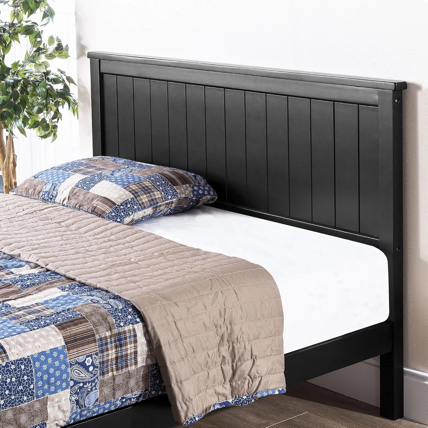 ZINUS Santiago Platform Bed Frame, Wood Slat Support, No Box Spring Needed, Easy Assembly, Queen, Black